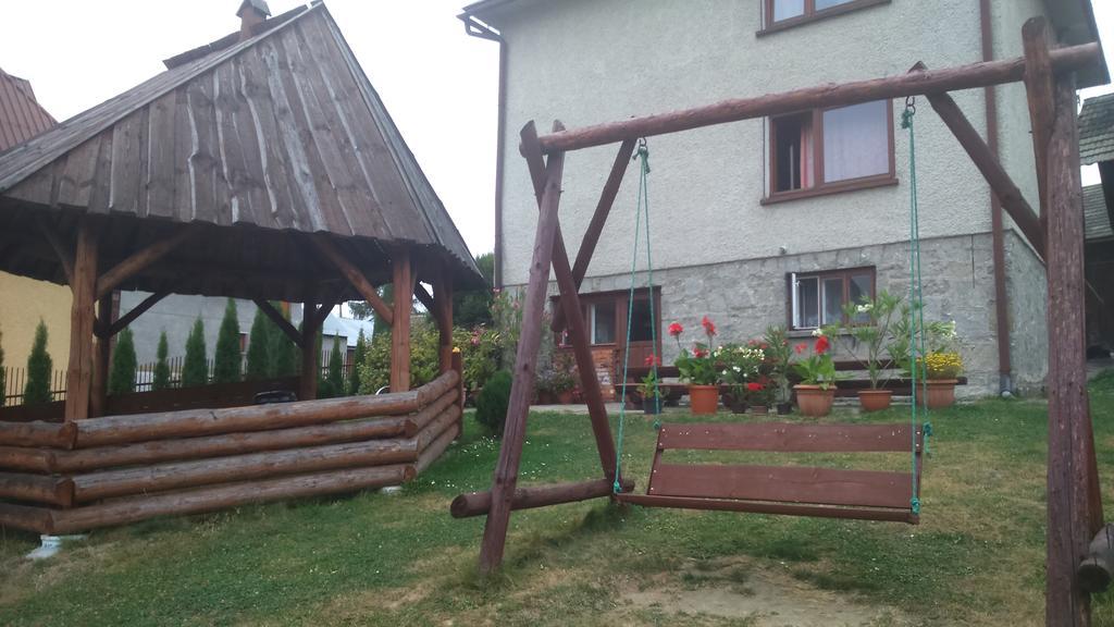 Pokoje Goscinne U Krysi Mizerna Buitenkant foto